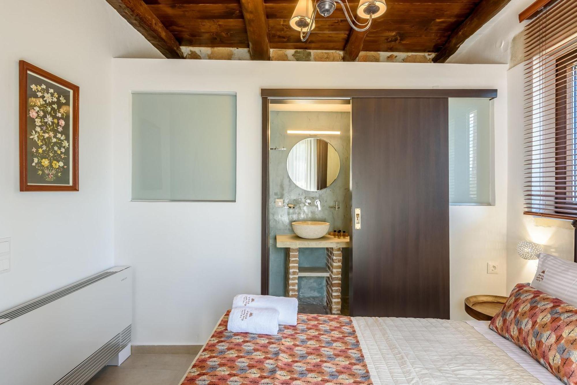 Minos Country Living Apartments Agriles Экстерьер фото