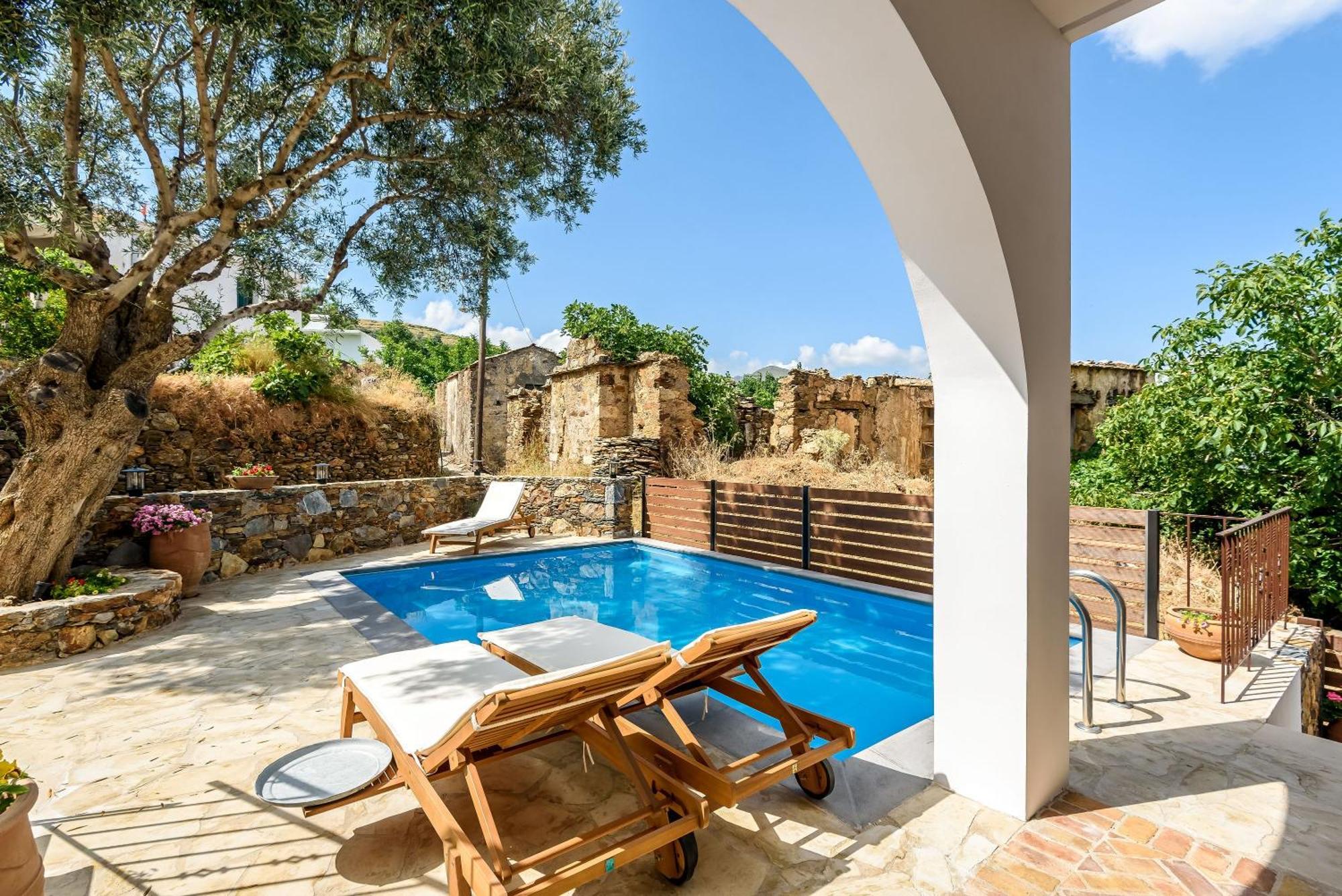 Minos Country Living Apartments Agriles Экстерьер фото